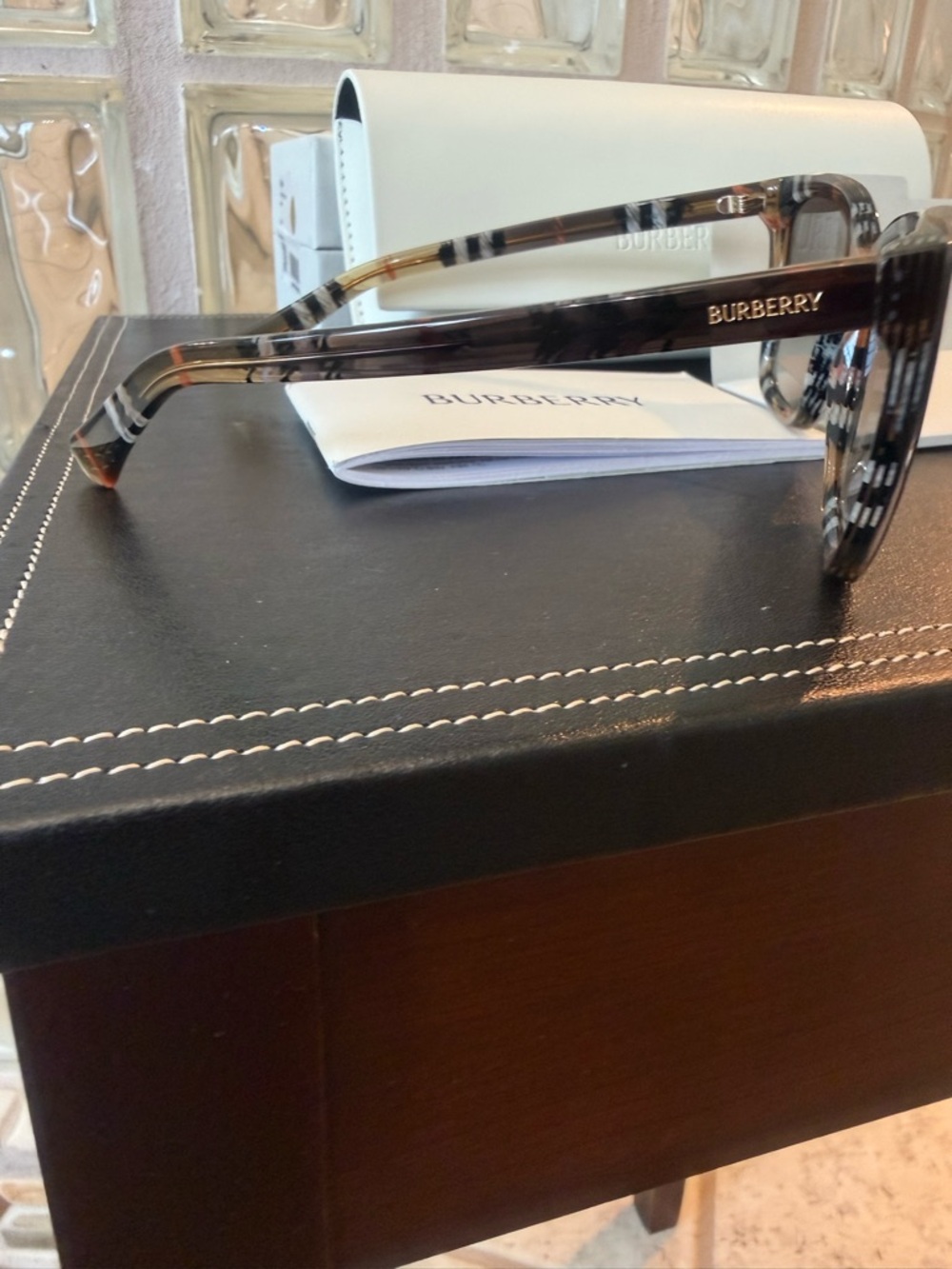 BNWT Burberry Nova Check Tortoiseshell Cat-Eye Sunglasses with Brown Lenses - Picture 7 of 10